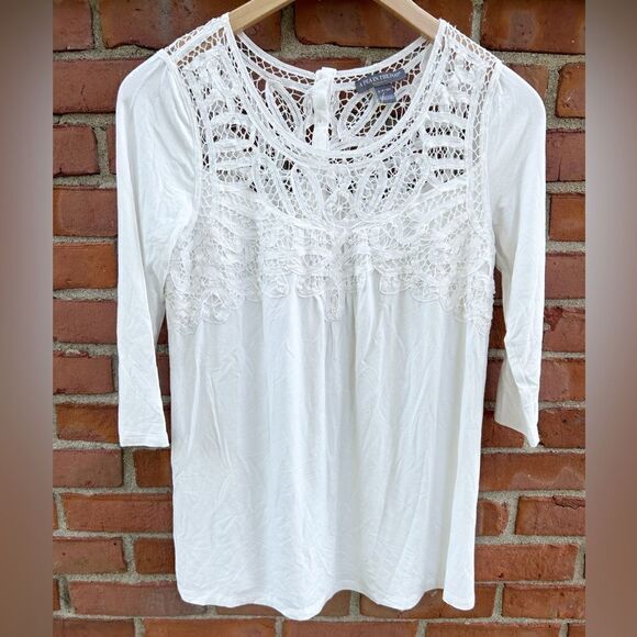 A Pea In the Pod Ivory Crochet 3/4 Sleeve Maternity Top - Picture 1 of 3